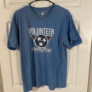 Like New T shirt